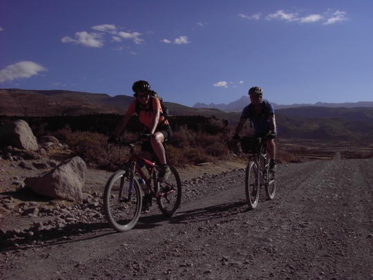 09 Biken über dem Colca Canyon